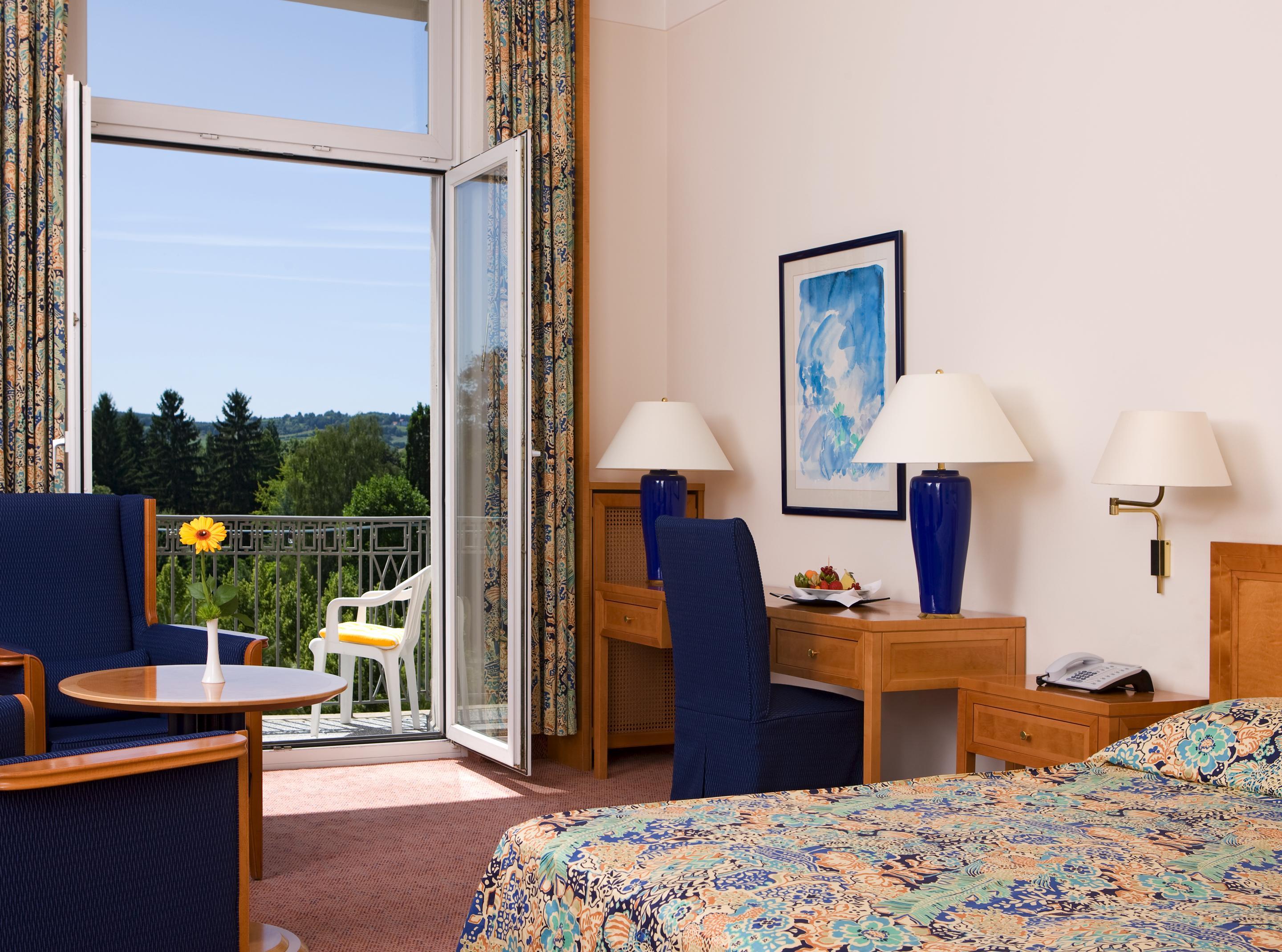 Steigenberger Hotel & Spa Bad Pyrmont Luaran gambar A typical hotel room